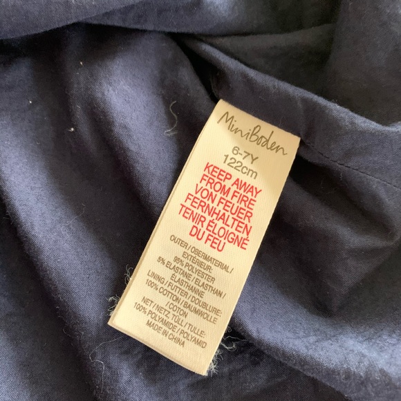 ❤️SOLD❤️ Mini Boden velvet skirt - Picture 4 of 5